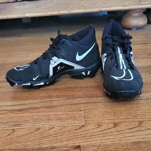 Nike Black and White Sports Cleats